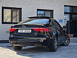 JAGUAR XF X260 2018