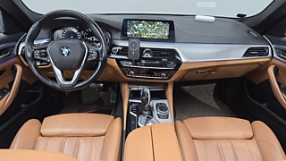 BMW 5-SERIES G30 2017