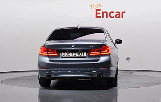 BMW 5-SERIES G30 2019