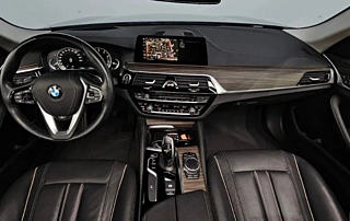 BMW 5-SERIES G30 2019