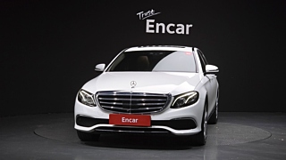MERCEDES BENZ E-CLASS W213 2020