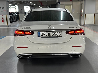 MERCEDES BENZ E-CLASS W213 2021