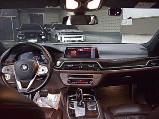 BMW 7-SERIES G11 2021
