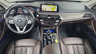 BMW 5-SERIES G30 2020