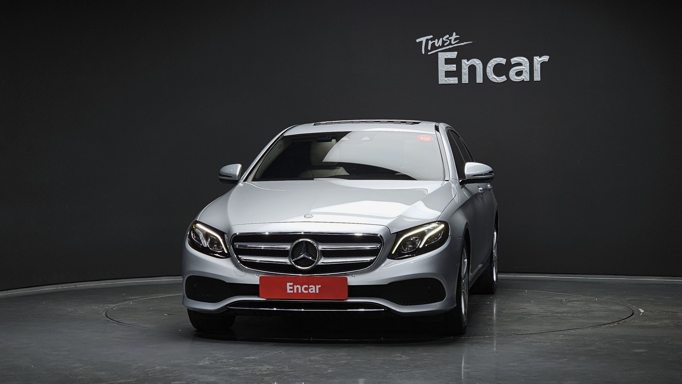 MERCEDES BENZ E-CLASS W213 2017