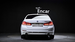BMW 5-SERIES G30 2019