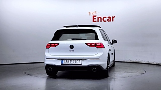 VOLKSWAGEN GOLF 2024