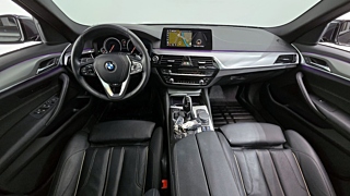 BMW 5-SERIES G30 2017