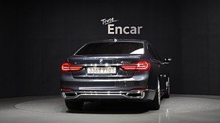 BMW 7-SERIES G11 2016