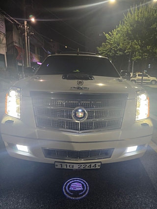 CADILLAC ESCALADE 2011