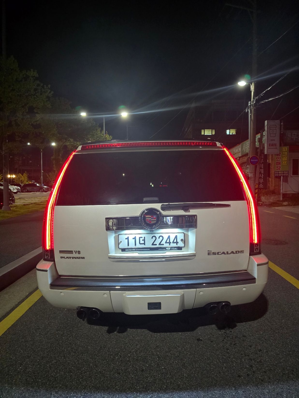 CADILLAC ESCALADE 2011