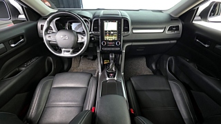 SAMSUNG QM6 2022
