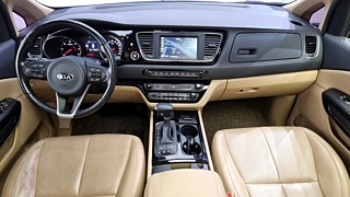 KIA CARNIVAL 2017