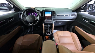 SAMSUNG QM6 2024