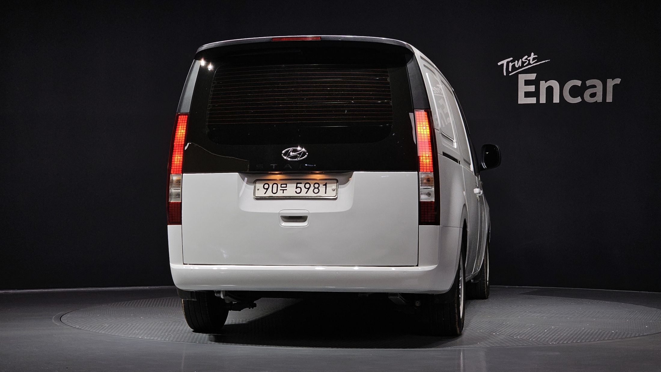 HYUNDAI STARIA 2021