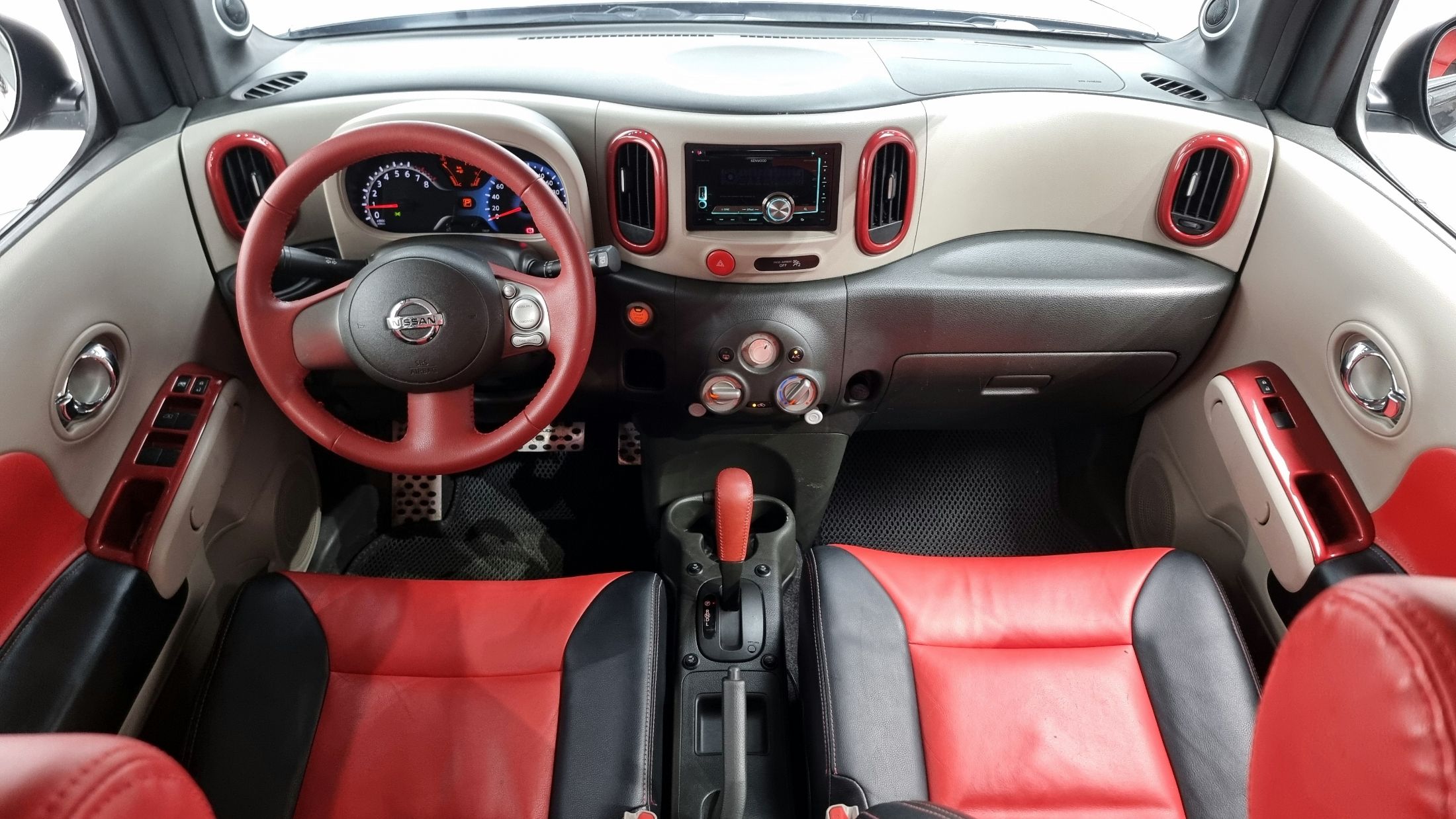 NISSAN CUBE 2011