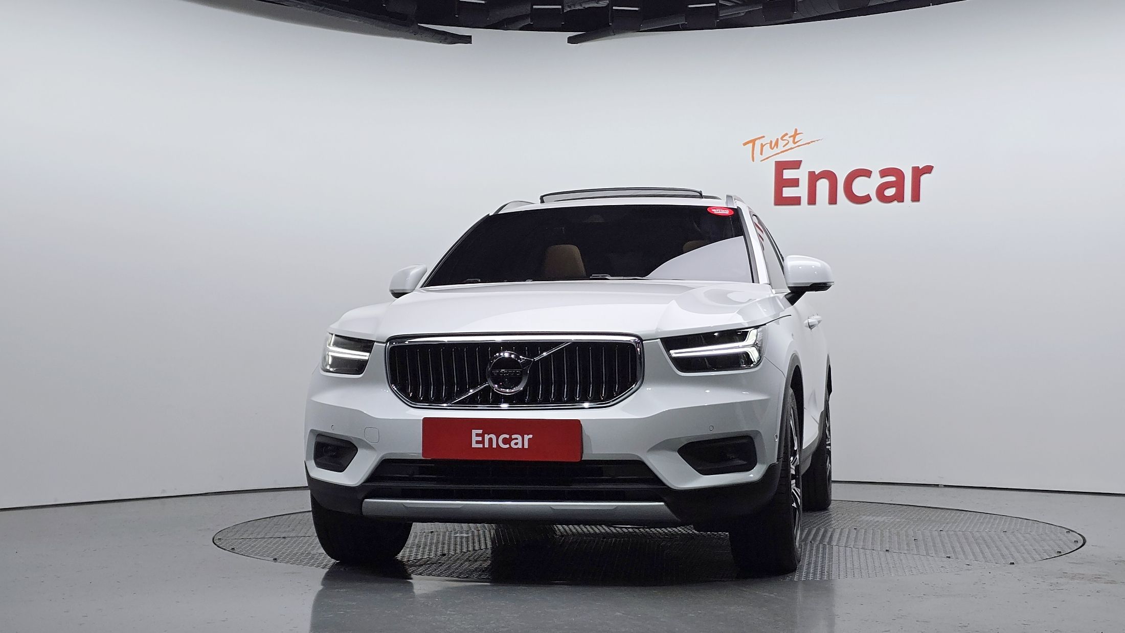 VOLVO XC40 2022
