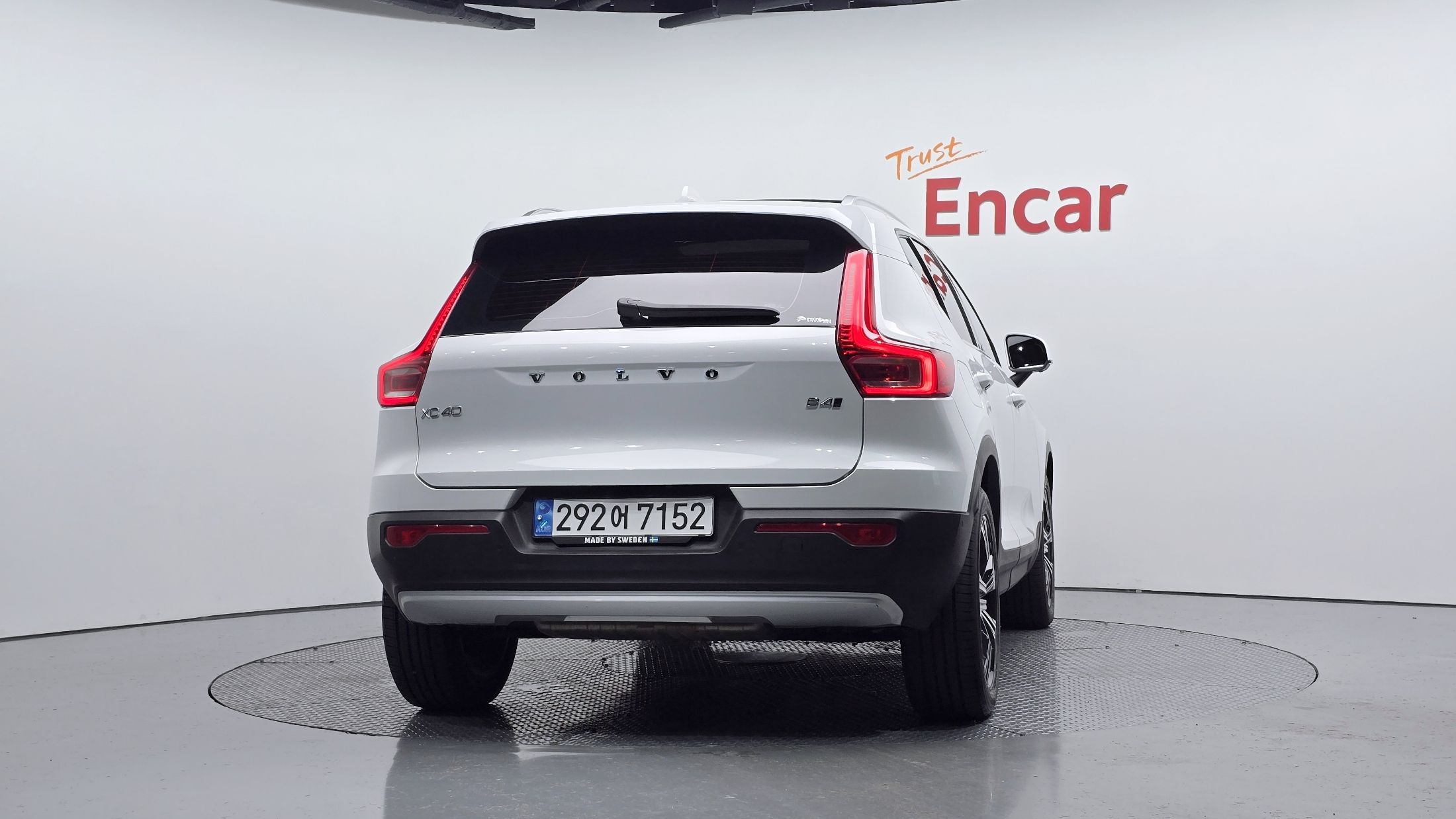 VOLVO XC40 2022