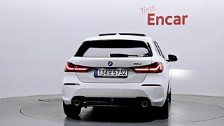 BMW 1-SERIES F40 2021