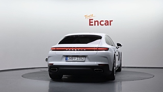 PORSCHE PANAMERA 972 2024
