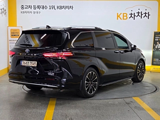 TOYOTA SIENNA 2023