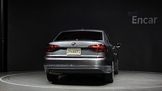 VOLKSWAGEN PASSAT 2018