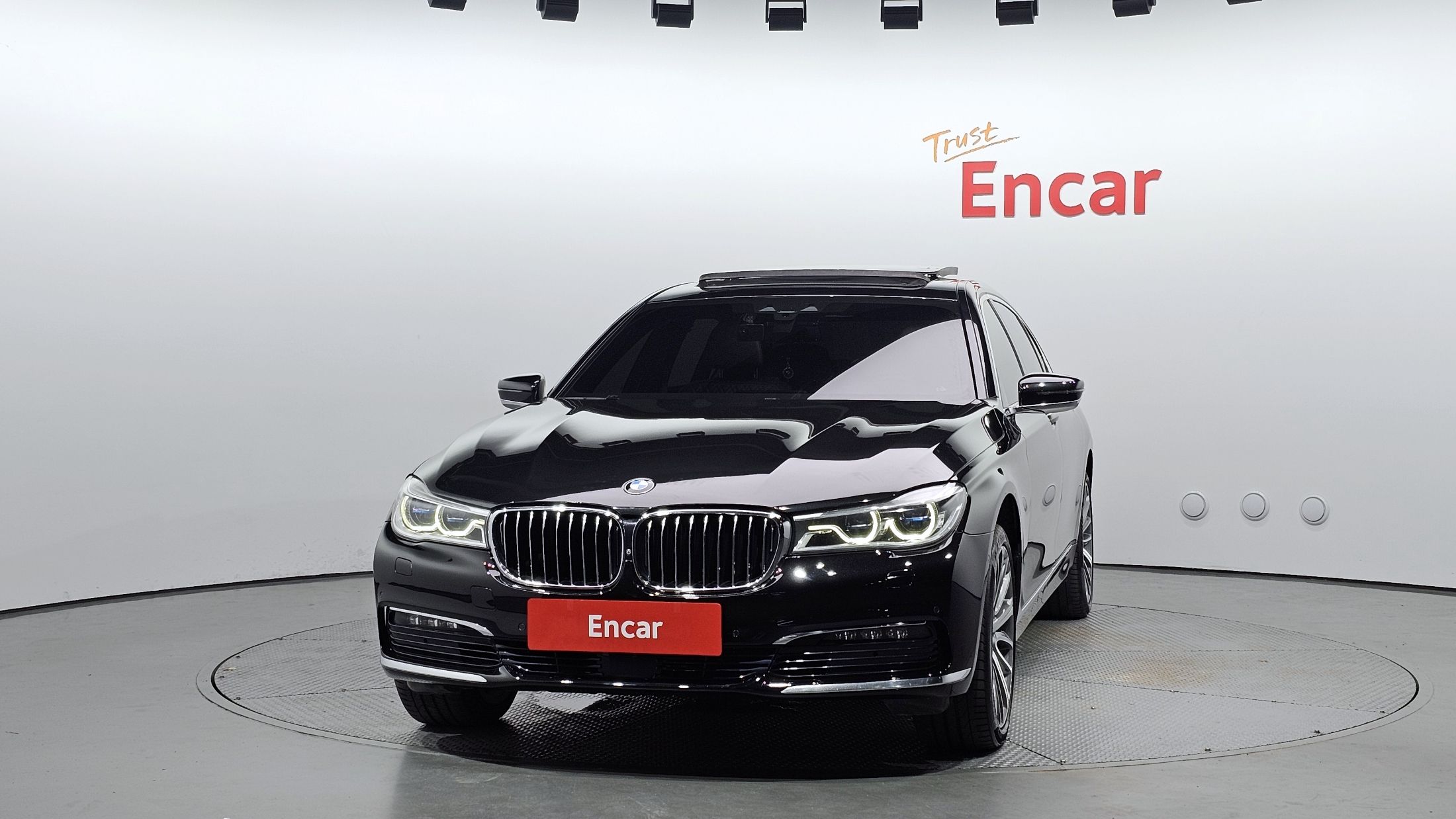 BMW 7-SERIES G11 2016
