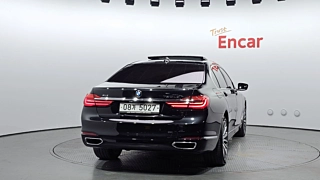 BMW 7-SERIES G11 2016