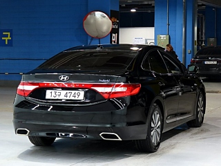 HYUNDAI GRANDEUR HG HYBRID 2016