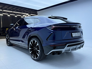 LAMBORGHINI URUS 2020