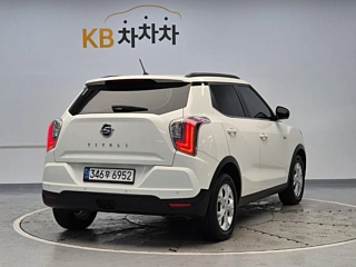 SSANGYONG TIVOLI VERY NEW 2021