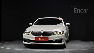 BMW 5-SERIES G30 2019