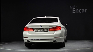 BMW 5-SERIES G30 2019