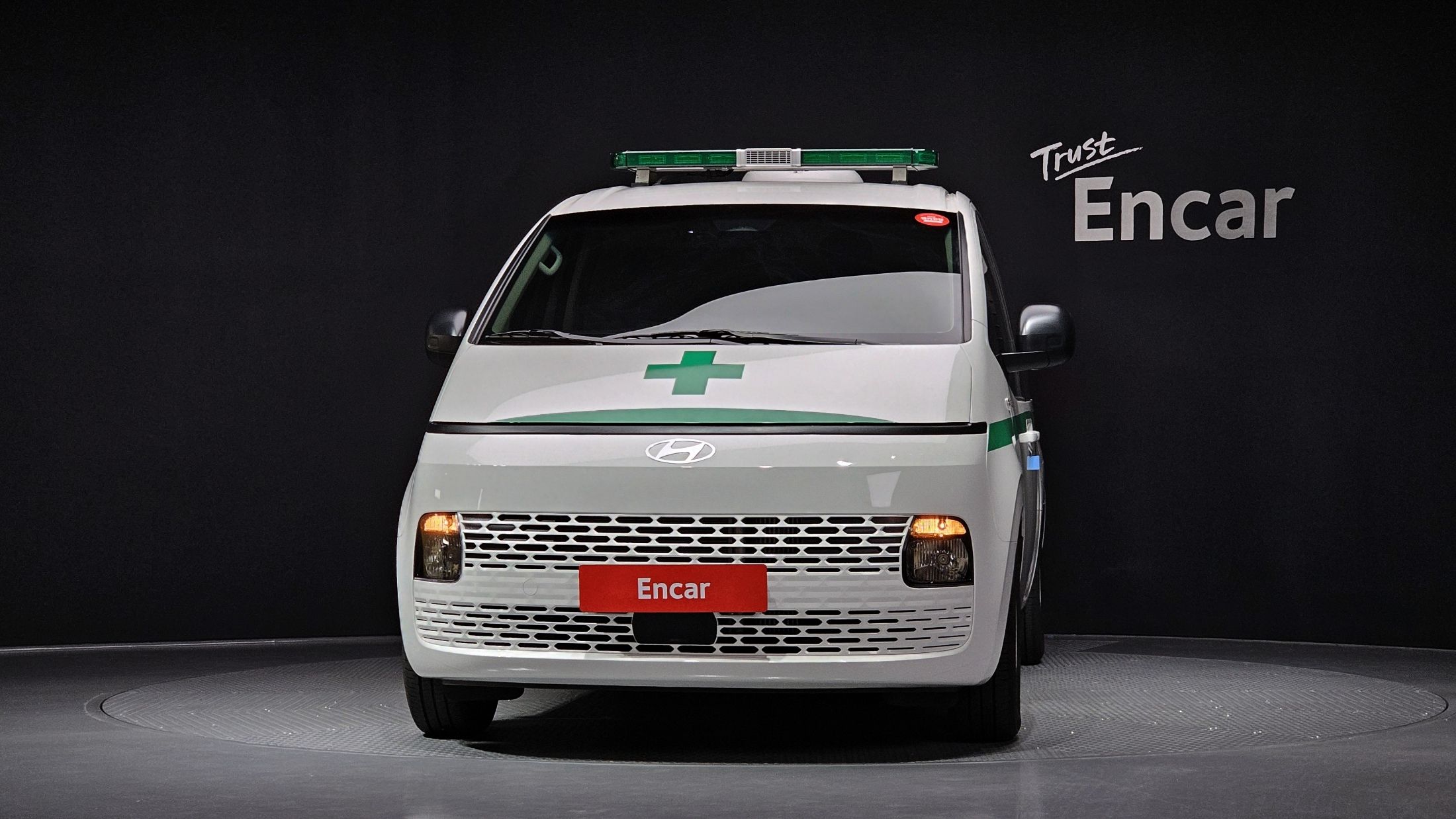HYUNDAI STARIA 2025