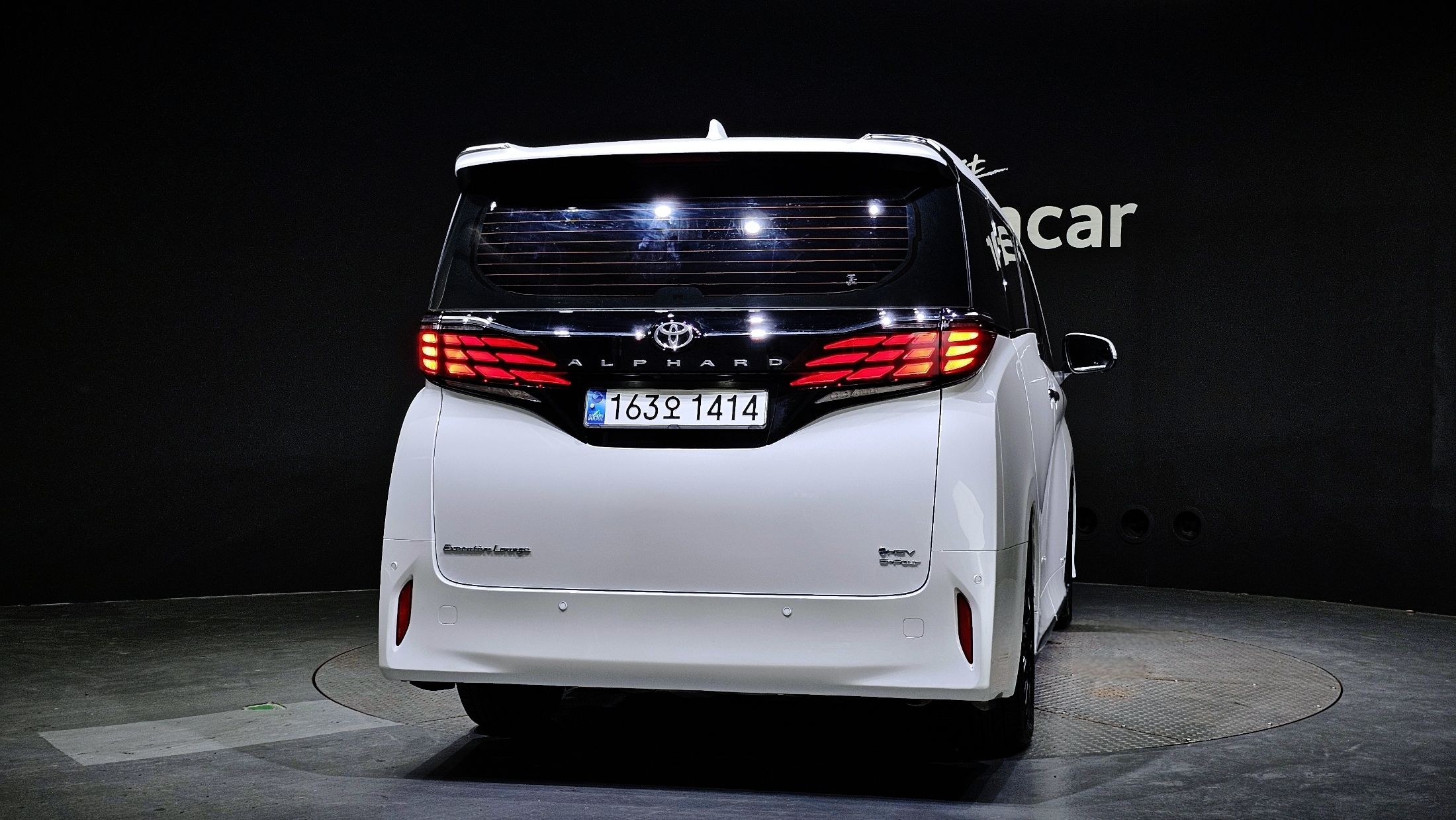 TOYOTA ALPHARD 2024