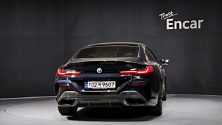 BMW 8-SERIES G15 2022