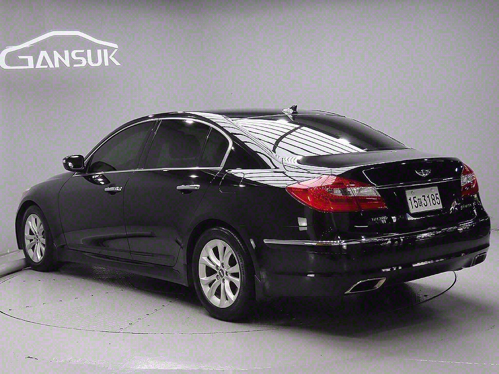 HYUNDAI GENESIS 2012