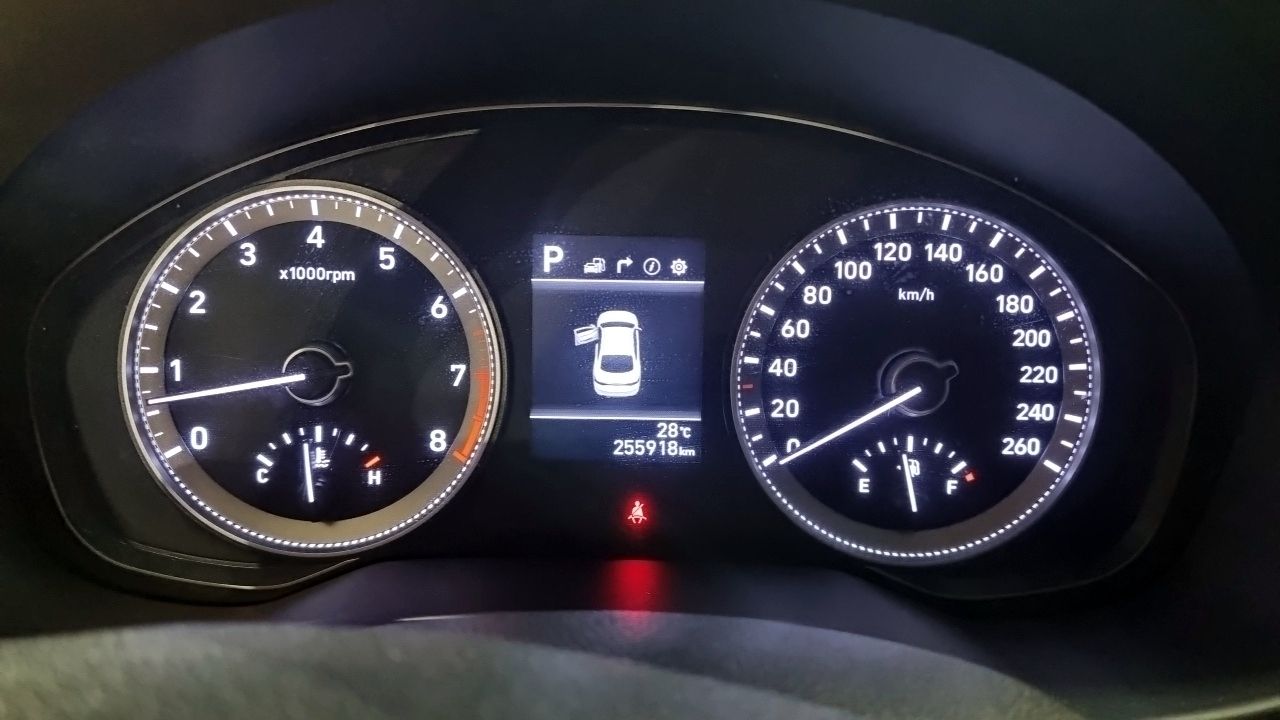 HYUNDAI GRANDEUR IG 2017