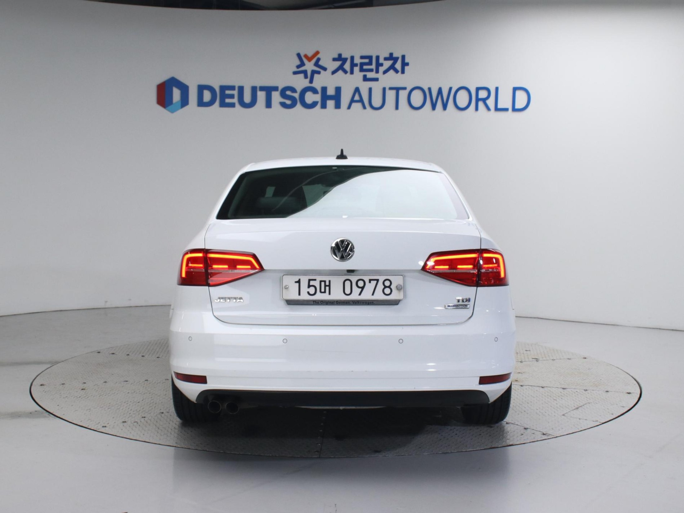 VOLKSWAGEN JETTA 2016