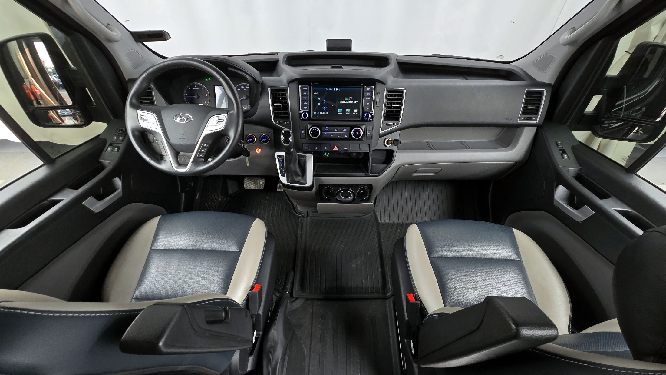 HYUNDAI SOLATI 2022