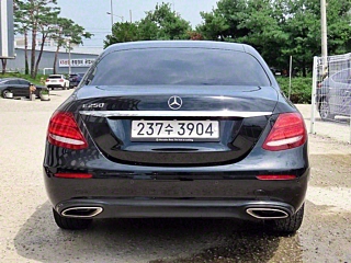 MERCEDES BENZ E-CLASS W213 2019