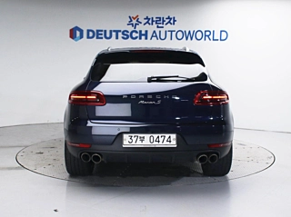 PORSCHE MACAN 2016