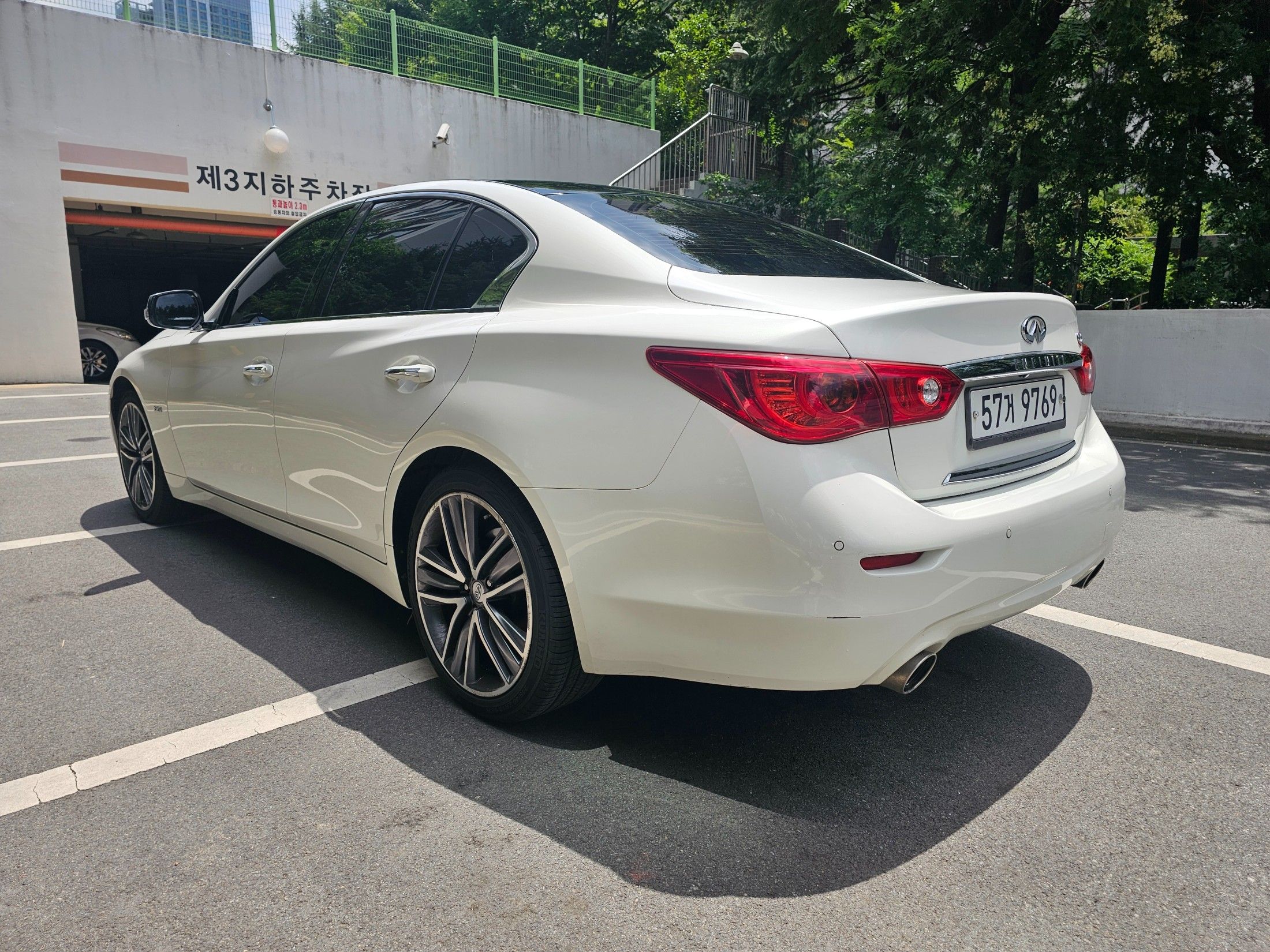 INFINITI Q50 2015