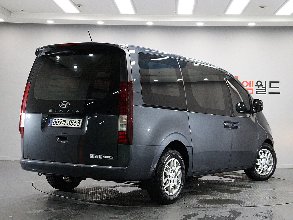 HYUNDAI STARIA 2023