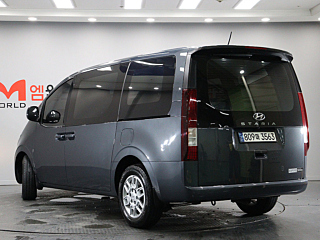 HYUNDAI STARIA 2023