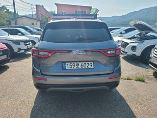 SAMSUNG QM6 2020