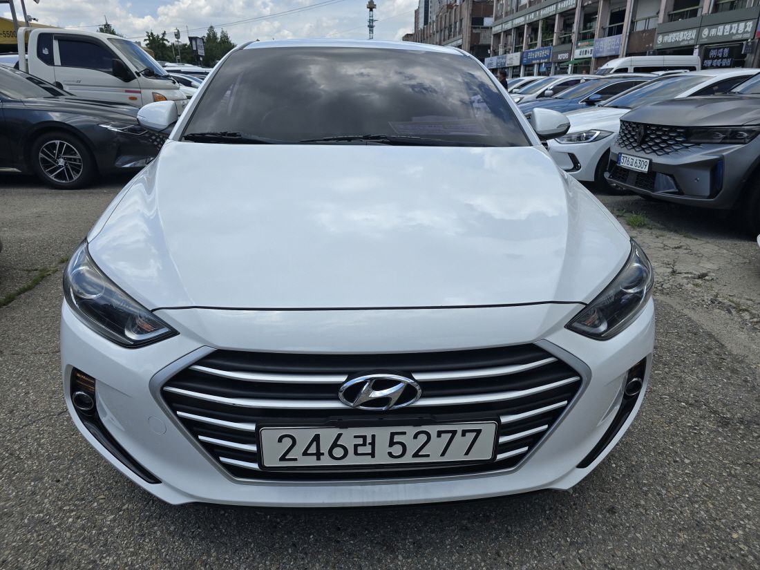 HYUNDAI AVANTE AD 2018