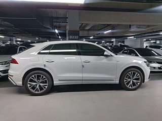 AUDI Q8 4M 2021