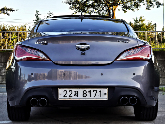HYUNDAI GENESIS COUPE 2010