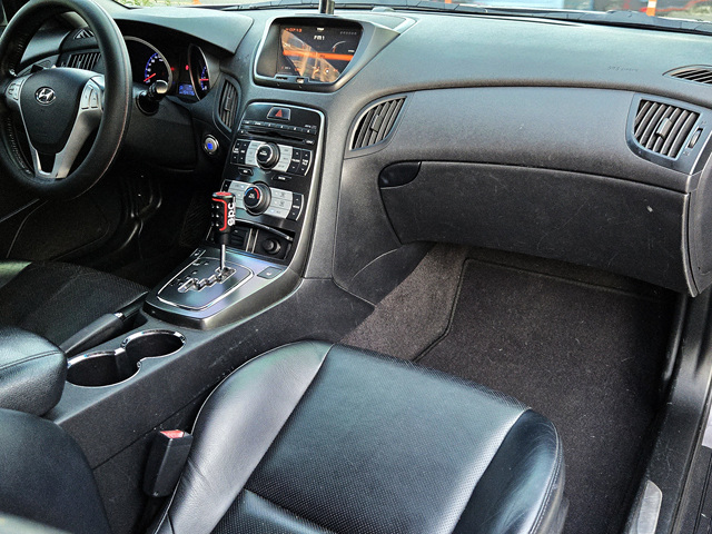 HYUNDAI GENESIS COUPE 2010